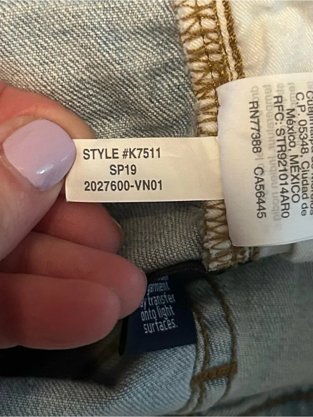 Madewell 9” High-Rise Skinny Crop Distressed Jeans in a light wash denim SZ‎ 31